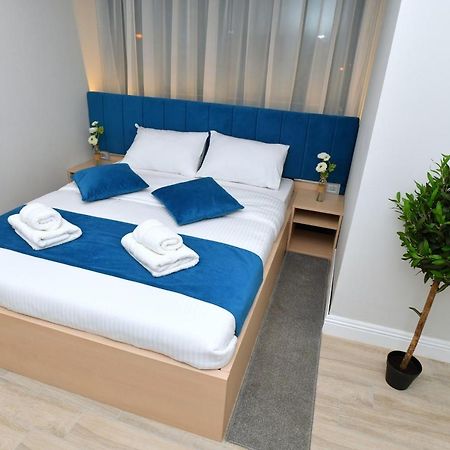 President Aparthotel Cacak Luaran gambar