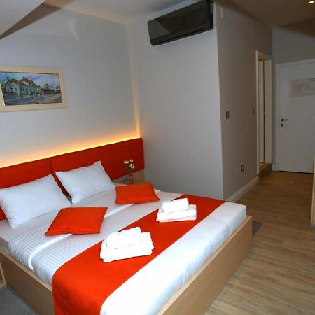 President Aparthotel Cacak Luaran gambar