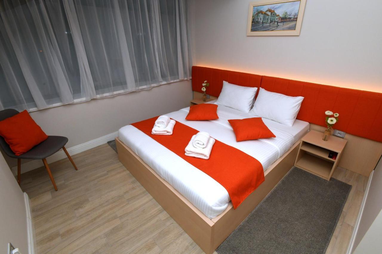 President Aparthotel Cacak Luaran gambar