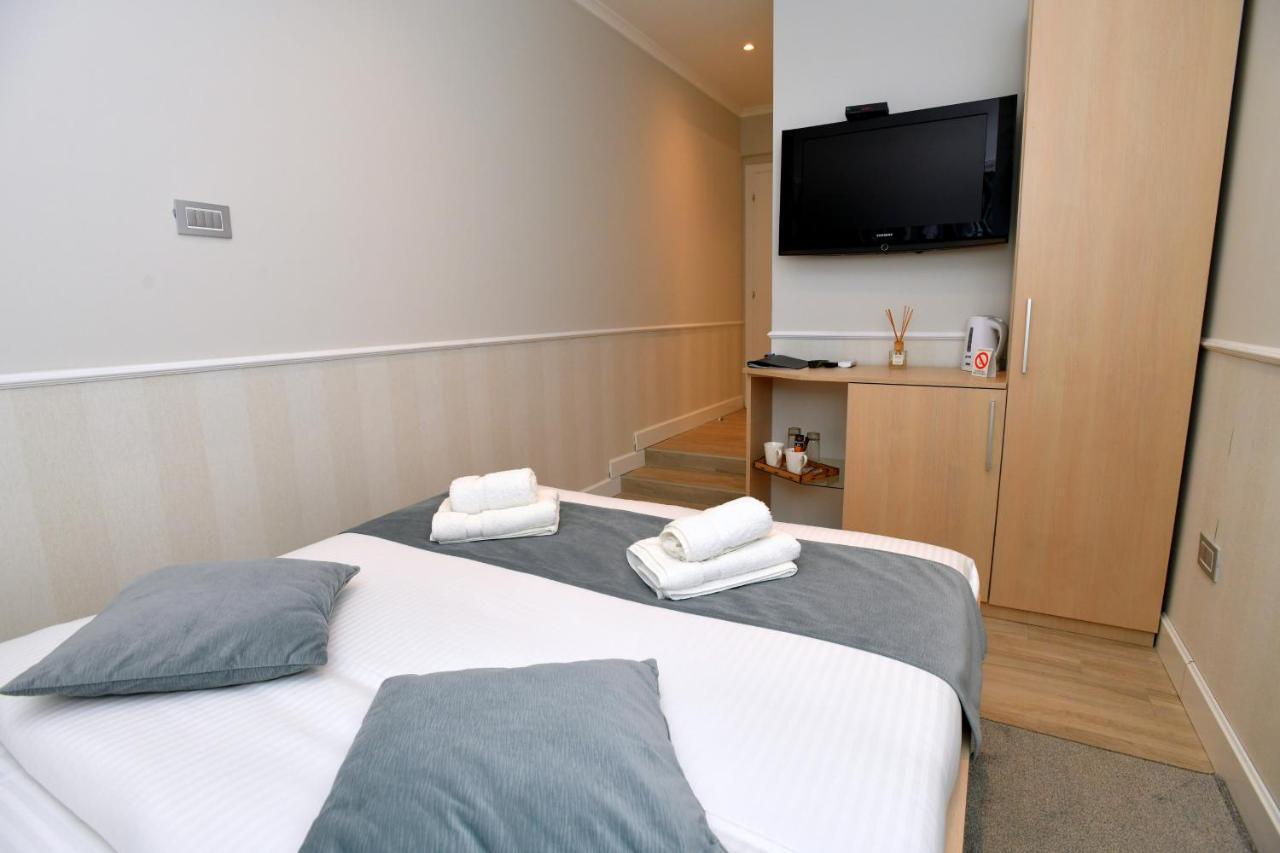 President Aparthotel Cacak Luaran gambar