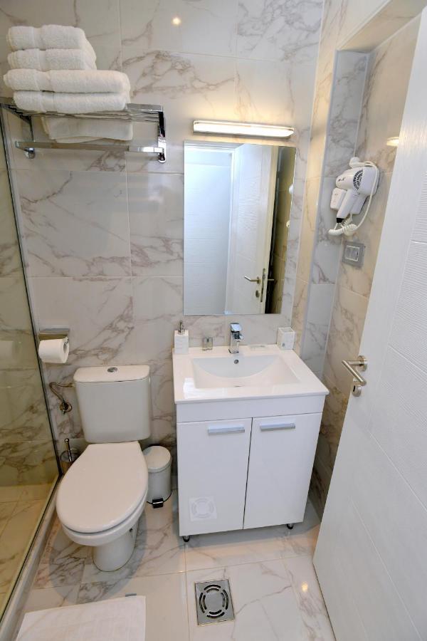 President Aparthotel Cacak Luaran gambar